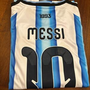 Lionel Messi Argentina 2026 World Cup Team Men's Soccer Jersey  Fits XL Slim fit